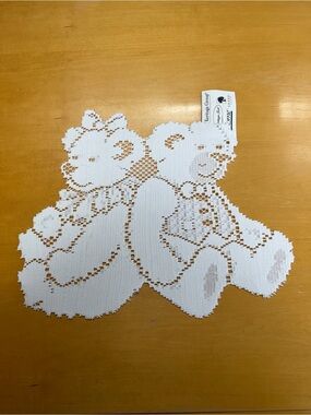 White Crocheted Teddy Bear Doily- NWT